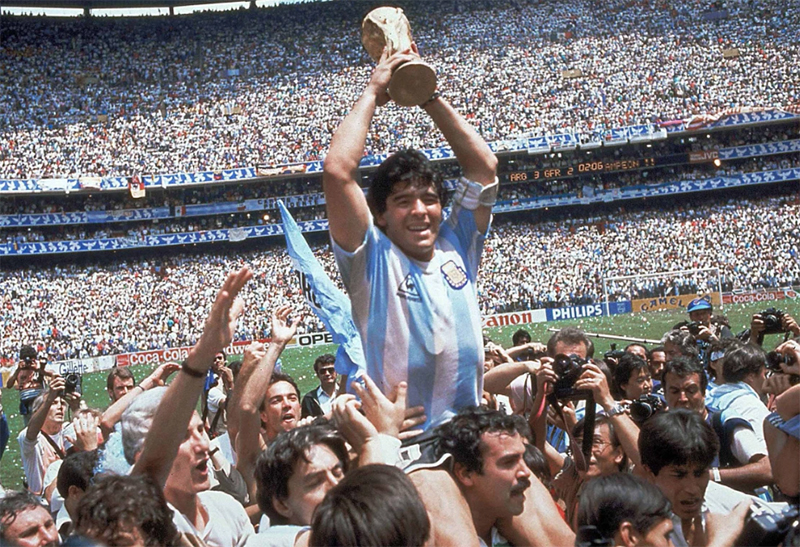 Cầu thủ tiền vệ Maradona